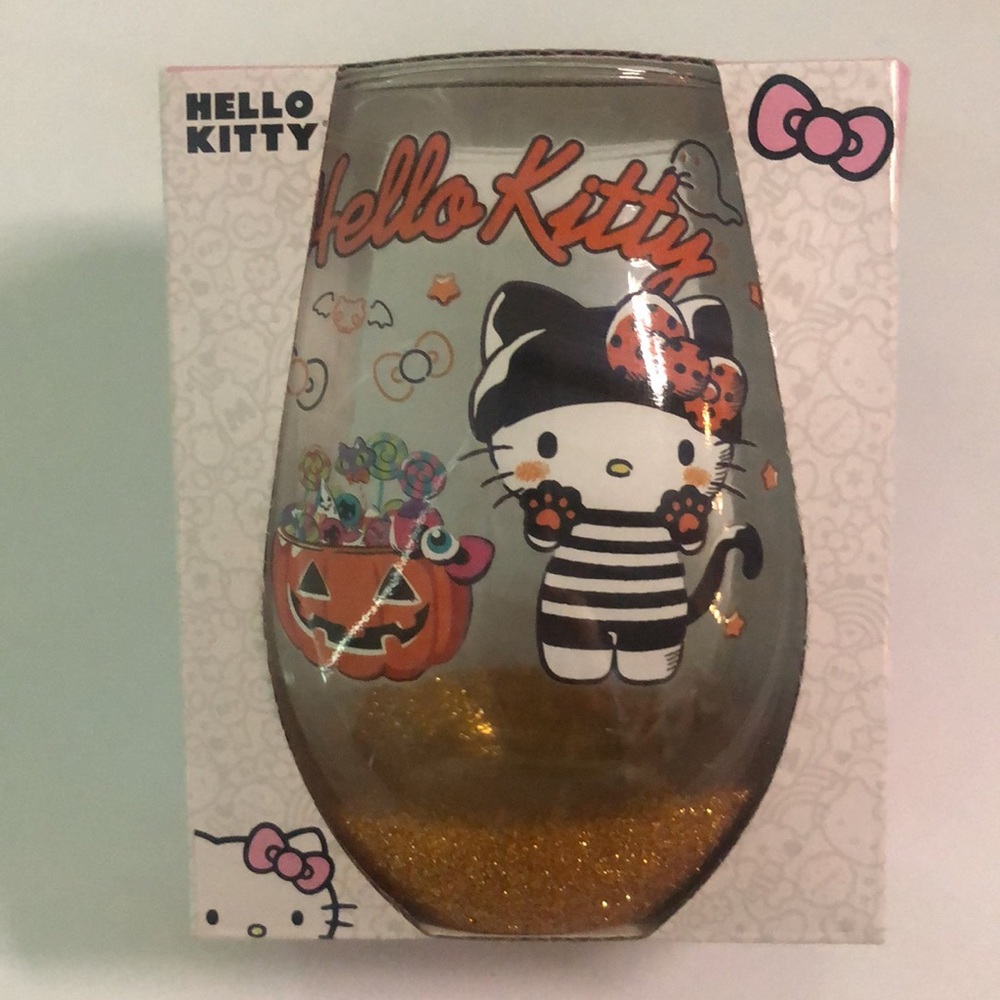 Hello kitty nwt Halloween pumpkin glitter tear drop 20 oz tumbler
